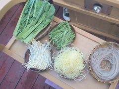 -正贰捌经重庆老火锅(建设路店)