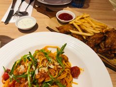 -必胜客(阿罗海店)