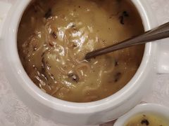 浓汤鱼翅-新光酒家·河豚·海鲜·蟹料理(浦东店)