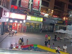 -华润万家(朱雀大街店)