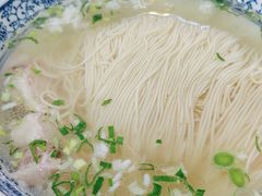 -裕兴记·蟹黄面馆养育巷精选店面馆