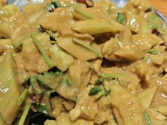 麻酱黄瓜-老姑砂锅·烧烤天津菜(体北道店)