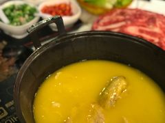 -鲜入围煮花胶鸡海鲜火锅