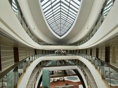 -上海滴水湖皇冠假日酒店