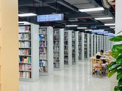 -增城图书馆(荔景大道辅路店)