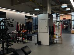 -岩顶健身(玄武店)