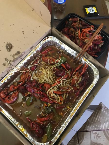 蒋小姐龙虾私厨-"第一条点评 点的外卖 三斤原价两百多.