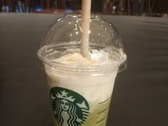 -星巴克(凯德晶萃店)