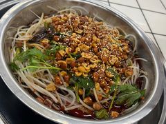 -周良天山牛杂城(天山路总店)