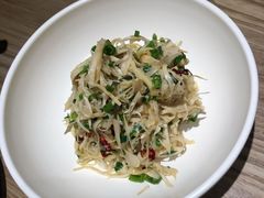 香葱拌笋衣-小大董·烤鸭(凤凰汇店)