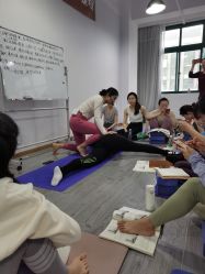 -亚太瑜伽普拉提学院