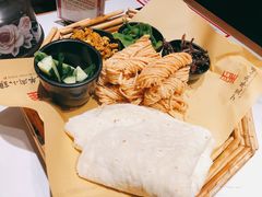 -丁里羊肉小镇(天鹅湖总店)