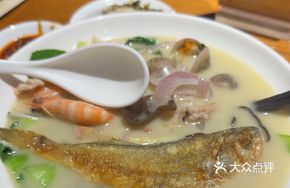 Wenzhou Small Yellow Croaker Seafood Noodles