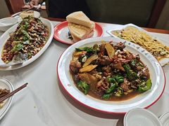 -鲁南仔·滕州炒鸡(经三路店)