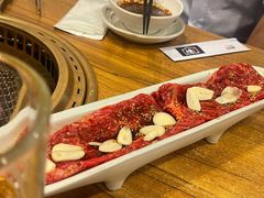 -炼火烤肉店
