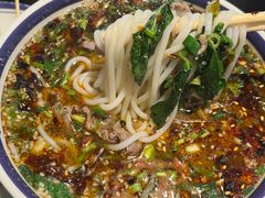 -云阿蛮云南生烫牛肉米线(奉贤路店)