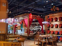 -老滇山寨•云南特色菜•地方菜•民族风情歌舞表演(金碧店)