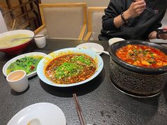 -万重锦·人文川菜馆(骡马市店)