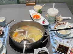 -椰小鸡·琼州糟粕醋·火锅(美兰缤纷城店)