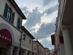 -佛罗伦萨小镇广佛名品奥特莱斯(疏港路店)