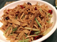 脆笋炒肉丝-全聚贤餐厅·湖北家常菜(沙湖店)