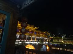 -临江餐馆二楼美食部落