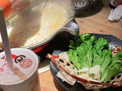 -湊湊火锅·茶憩(杭州湖滨银泰in77店)