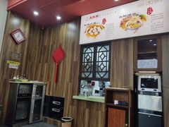 -笑来喜馄饨小笼工坊(通扬路店)