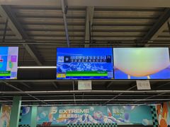 -极限PLAY运动娱乐新世界·团建派对表演休闲馆·室内高空游乐园