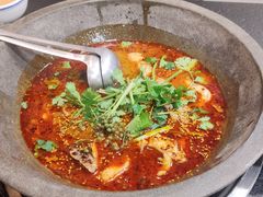 -灶知轩湘西石锅鱼(万佳广场店)