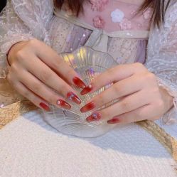 -VIVI BEAUTY  美甲美睫皮肤管理中心