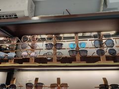 -肆兮眼镜·蔡司·徕卡战略合作店(大坪店)
