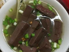 -六合夜市