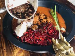 -黄潇洒老火锅(九眼桥宏济巷店)