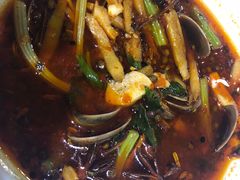 -凤凰路何眼镜香辣蟹(花果园店)