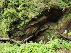-龙水峡地缝景区
