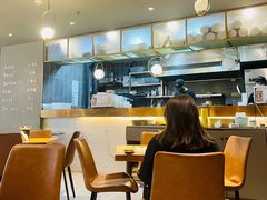 -POKEE VIA&Brunch·维娅(重庆来福士店)