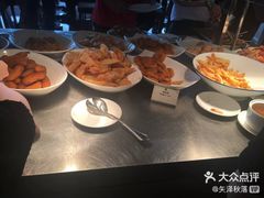 -荣誉国际酒店-云顶旋转餐厅