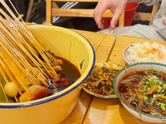 -拈签一笑黄牛肉辣卤串串