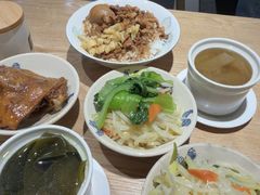 -红猪卤肉饭(大西洋美食城店)