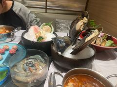 -红鼎豆捞·非遗鲍皇汤火锅(宝丰路店)