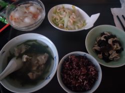 -玥奢国际母婴护理中心(滨江宝龙店)