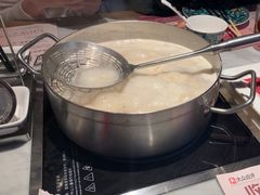 -尚尚仙·酸汤猪手·猪肚鸡火锅(华联万柳购物中心店)