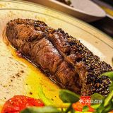 这酒吧的牛排也太好吃了！跨界玩的这么6你让牛排馆怎么活！
