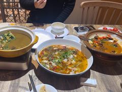 -香山湖家家宴(中山陵店)