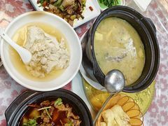 -土砂锅生态山庄·非遗砂锅雅鱼