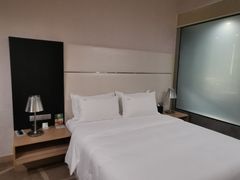 -上海虹桥西郊假日酒店