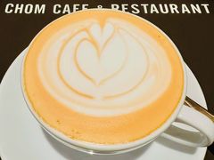 -Chom Cafe and Restaurant