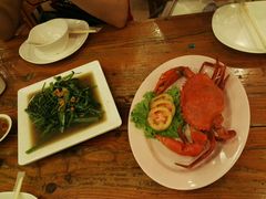 -J Daeng Seafood