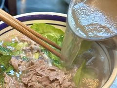 -云阿蛮云南生烫牛肉米线(奉贤路店)